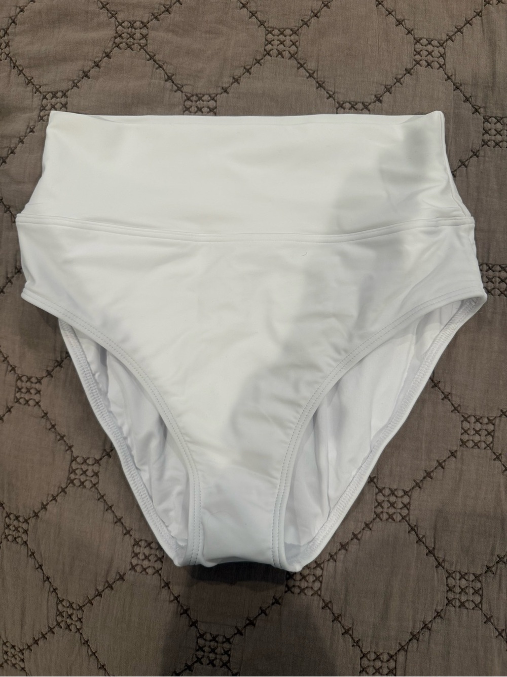 New Never Worn Sunsets High-Waist Women’s Bikini Bottoms - White